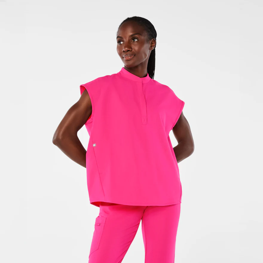 Q3_2024_9_SHOCKINGPINK_RAFAELA_AWA_1675_2335af2f-7d57-4f56-b8b2-f4dd96e7ecec